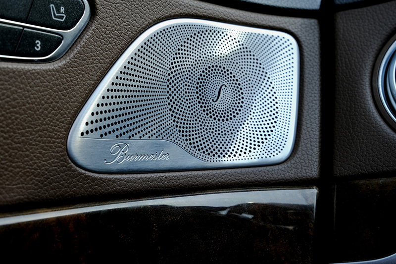 𝐌𝐞𝐫𝐜𝐞𝐝𝐞𝐬 𝐒𝟒𝟎𝟎 𝟐𝟎𝟏𝟓 (𝐓𝐫𝐚̆́𝐧𝐠/𝐧𝐨̣̂𝐢 𝐭𝐡𝐚̂́𝐭 𝐧𝐚̂𝐮)