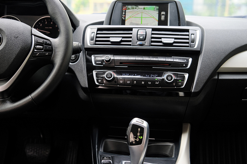 𝐁𝐌𝐖 𝟏𝟏𝟖𝐢 𝟐𝟎𝟏𝟔 (𝐓𝐫𝐚̆́𝐧𝐠/𝐧𝐨̣̂𝐢 𝐭𝐡𝐚̂́𝐭 đ𝐞𝐧)