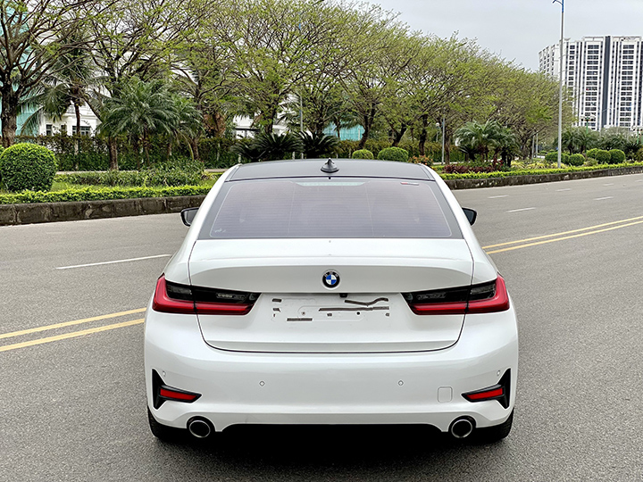 BMW 320i Sportline Plus 2020 (Trắng/nội thất kem)