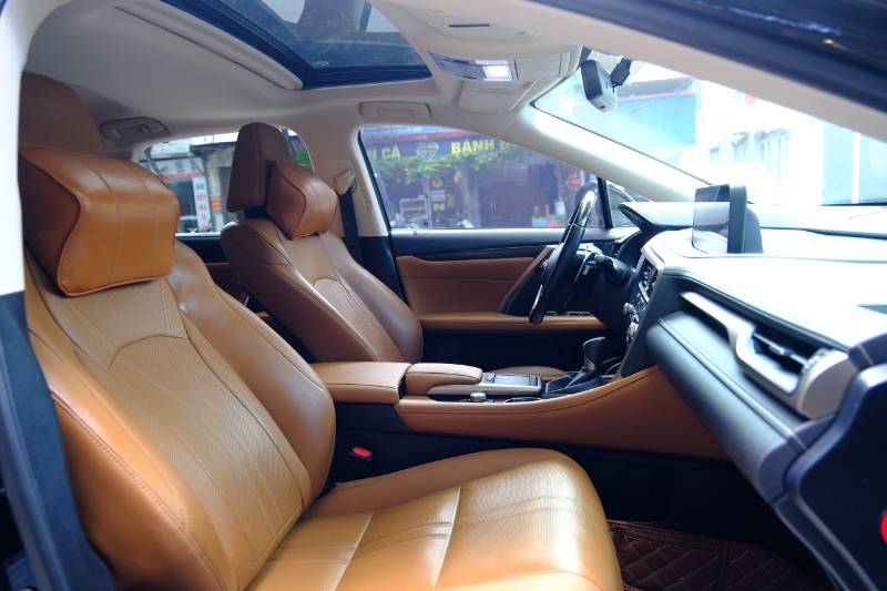 𝐋𝐞𝐱𝐮𝐬 𝐑𝐗𝟑𝟎𝟎 𝟐𝟎𝟐𝟏 (Đ𝐞𝐧/𝐧𝐨̣̂𝐢 𝐭𝐡𝐚̂́𝐭 𝐧𝐚̂𝐮)