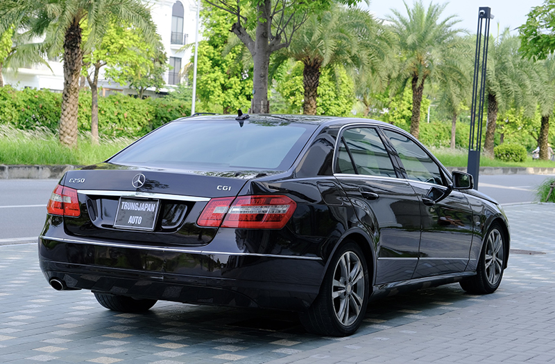 𝐌𝐞𝐫𝐜𝐞𝐝𝐞𝐬 𝐁𝐞𝐧𝐳 𝐄𝟐𝟓𝟎 𝟐𝟎𝟏𝟏