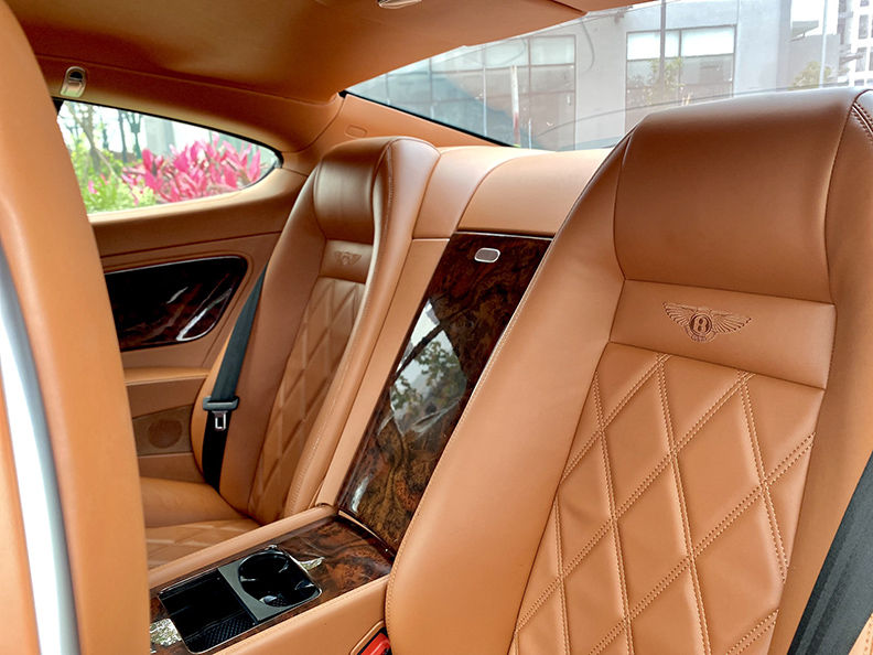 Bentley Continental GT Speed (Bản 2 cửa)