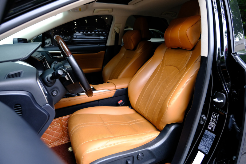 𝐋𝐞𝐱𝐮𝐬 𝐑𝐗𝟑𝟎𝟎 𝟐𝟎𝟐𝟏 (Đ𝐞𝐧/𝐧𝐨̣̂𝐢 𝐭𝐡𝐚̂́𝐭 𝐧𝐚̂𝐮)