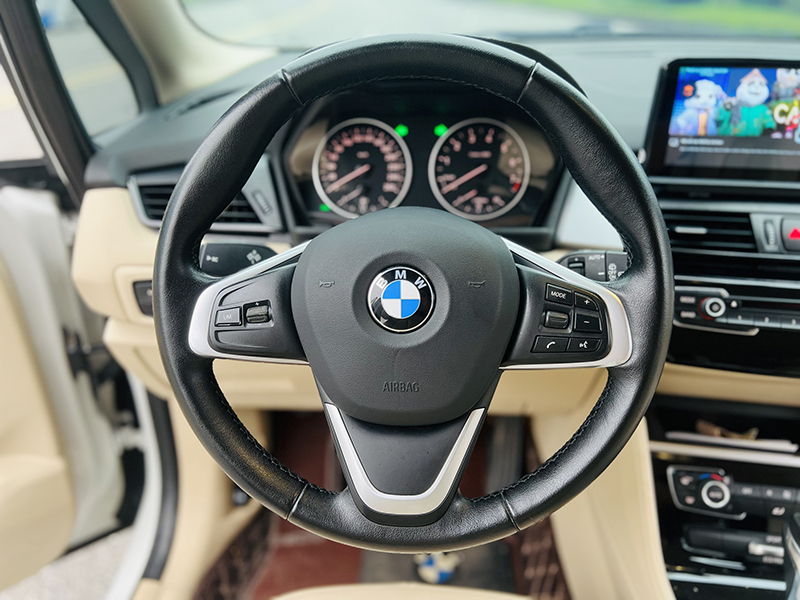 𝐁𝐌𝐖 𝟐𝟏𝟖𝐢 𝐀𝐜𝐭𝐢𝐯𝐞𝐓𝐨𝐮𝐫𝐞𝐫 𝟐𝟎𝟏𝟓 (𝐓𝐫𝐚̆́𝐧𝐠/𝐧𝐨̣̂𝐢 𝐭𝐡𝐚̂́𝐭 𝐤𝐞𝐦)