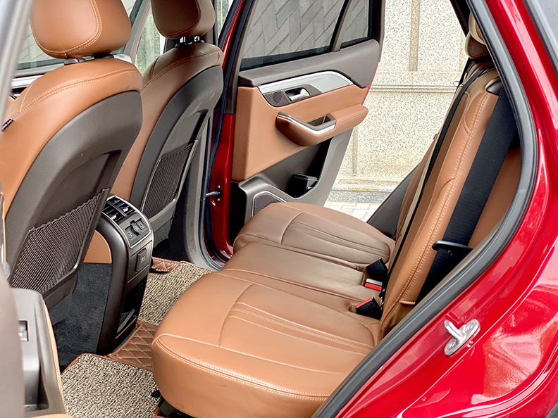 [VINFAST] Lux SA 2.0 PLUS Premium