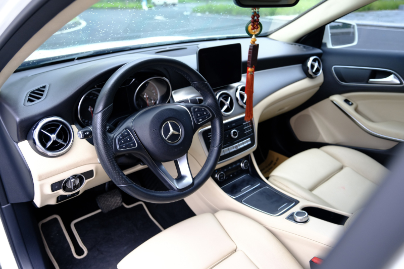 𝐌𝐞𝐫𝐜𝐞𝐝𝐞𝐬 𝐁𝐞𝐧𝐳 𝐆𝐋𝐀𝟐𝟎𝟎 𝟐𝟎𝟏𝟕 (𝐓𝐫𝐚̆́𝐧𝐠/𝐧𝐨̣̂𝐢 𝐭𝐡𝐚̂́𝐭 𝐤𝐞𝐦)