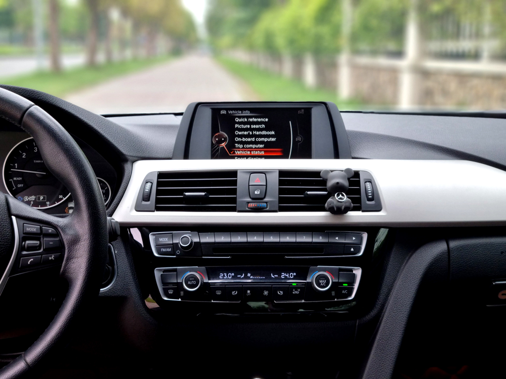 BMW 320i 2016 Trắng