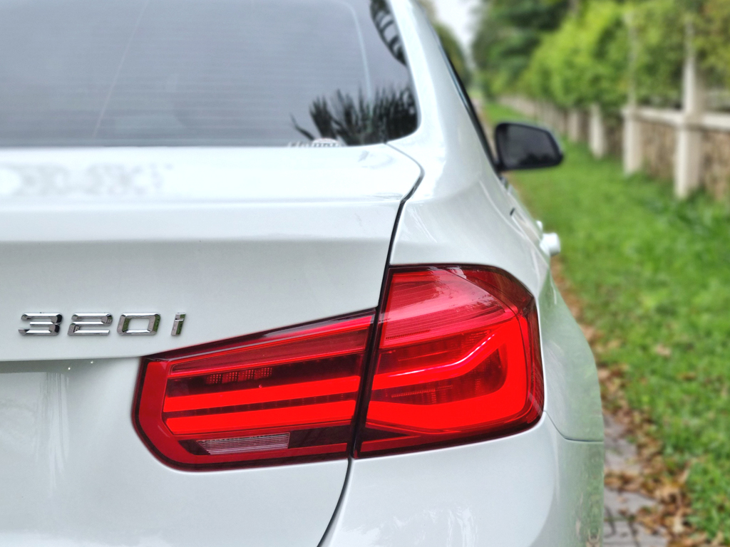 BMW 320i 2016 Trắng