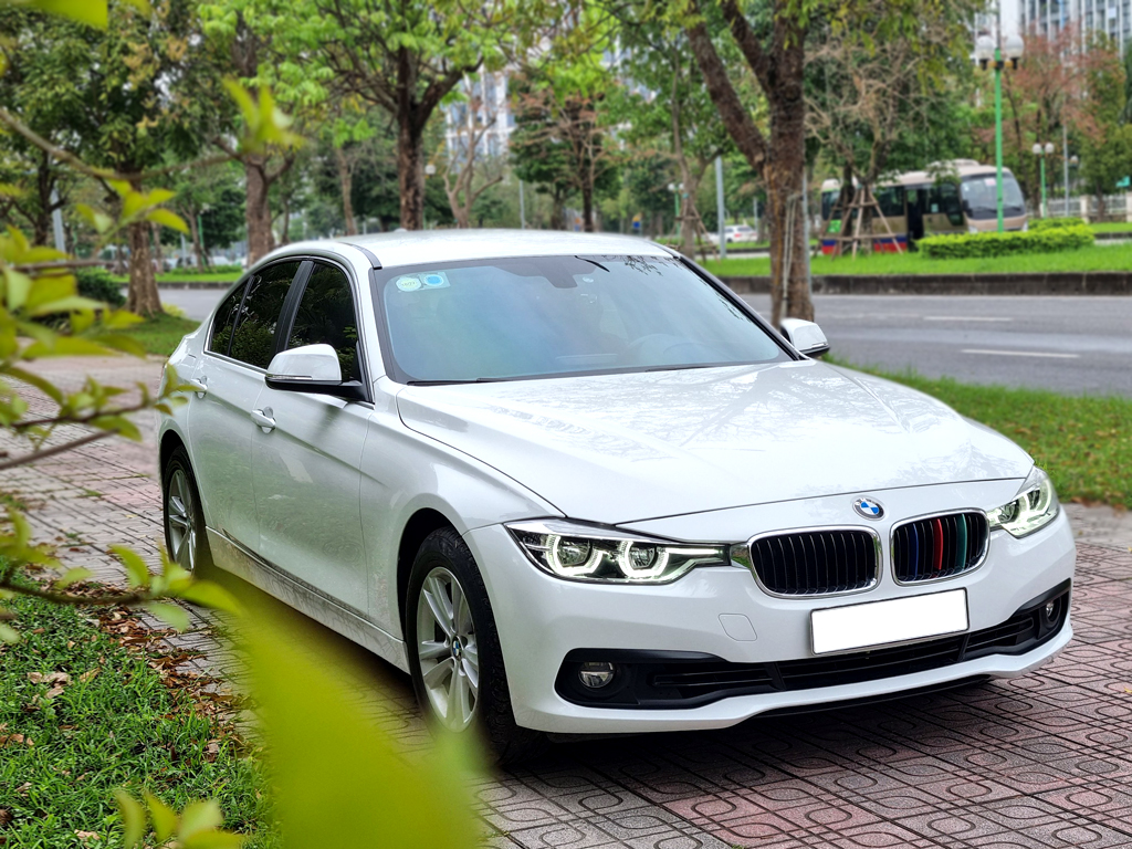 BMW 320i 2016 Trắng