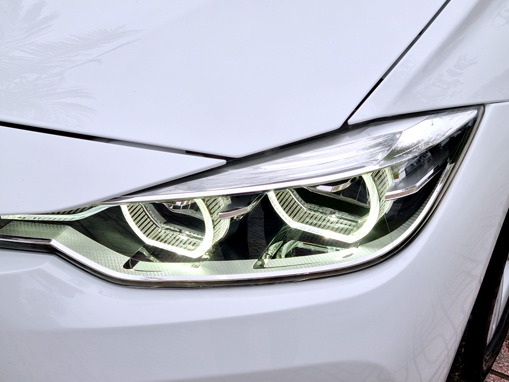 BMW 320i 2016 Trắng