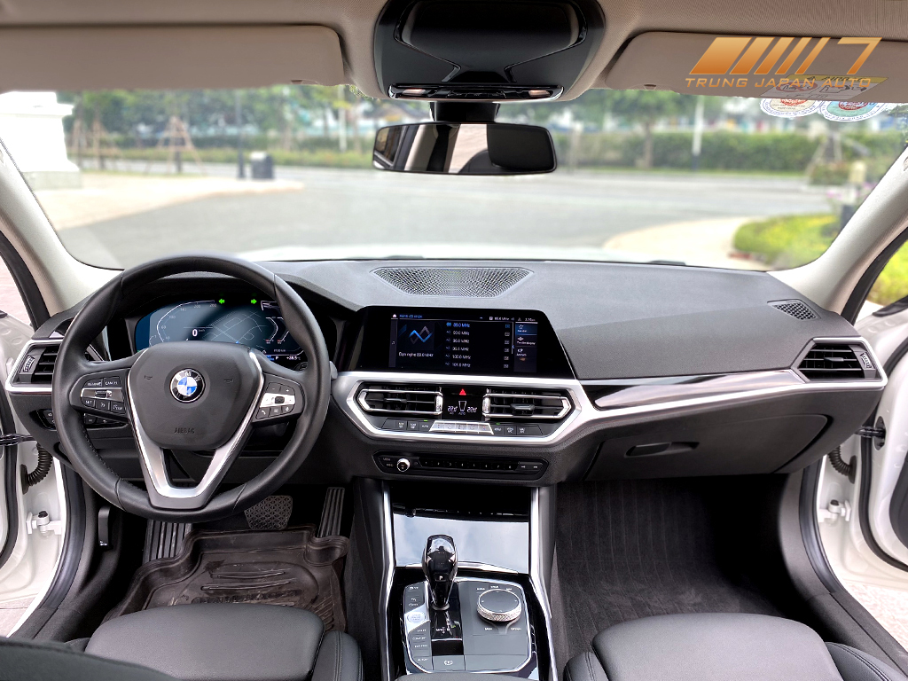 BMW 330i 2019 Trắng