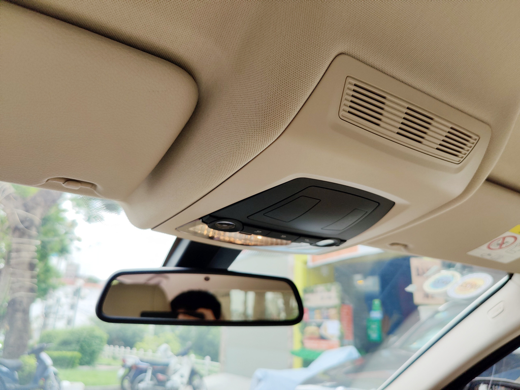 BMW 520i 2016 Trắng Kem