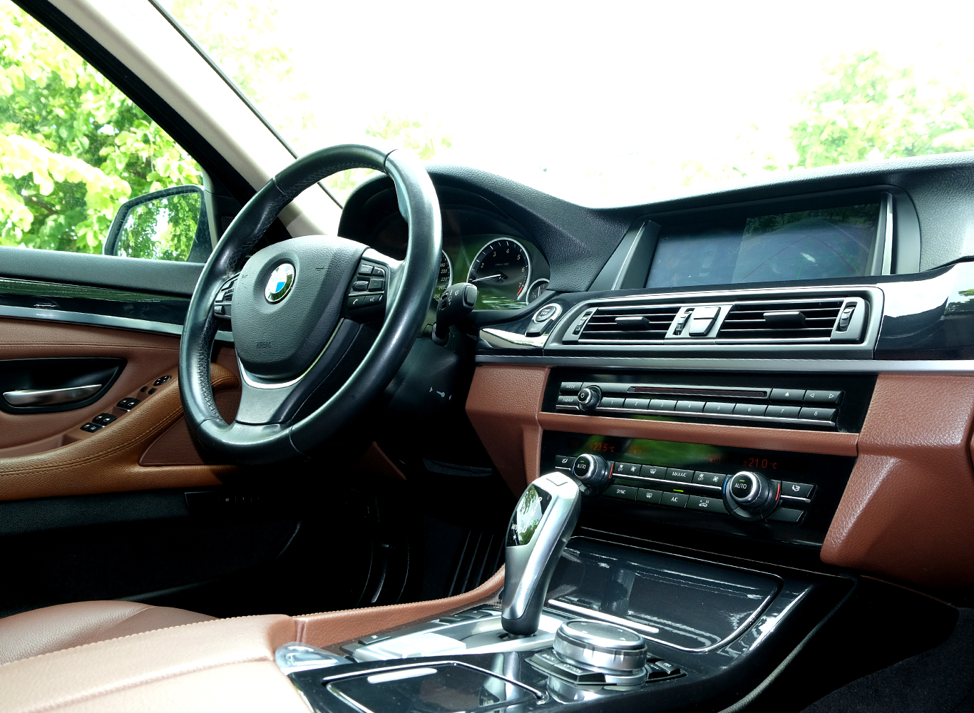 BMW 520i LCI 2016 Trắng