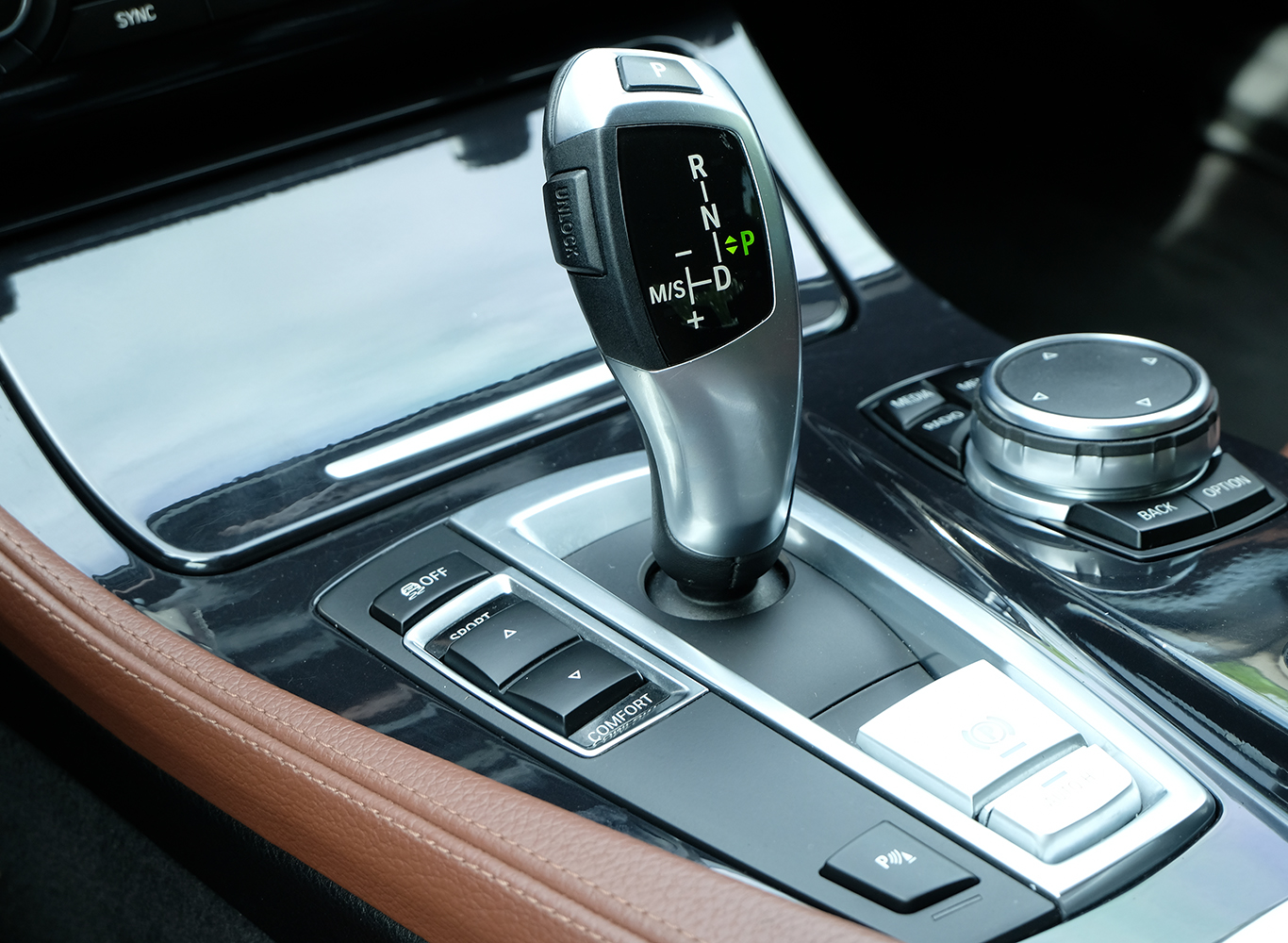 BMW 520i LCI 2016 Trắng