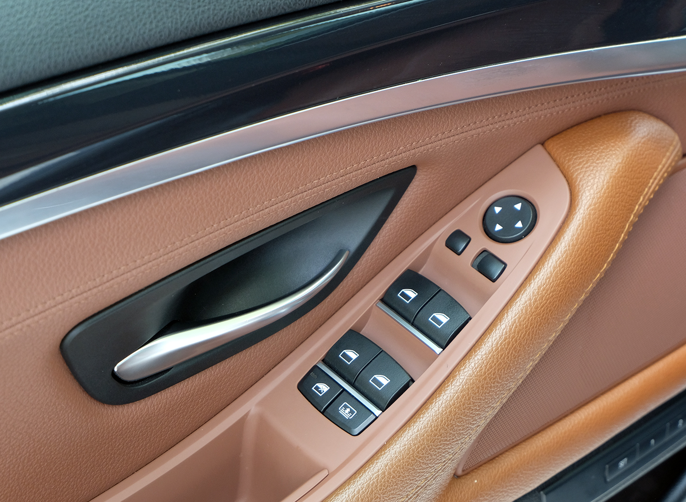 BMW 520i LCI 2016 Trắng