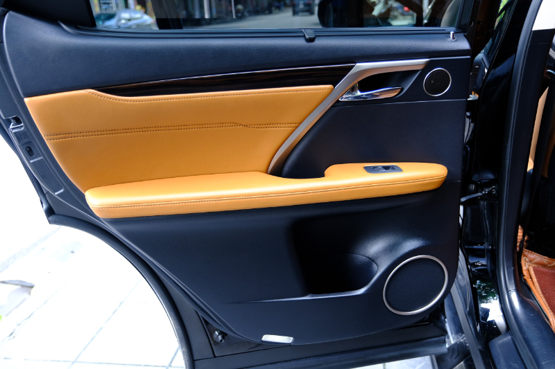 𝐋𝐞𝐱𝐮𝐬 𝐑𝐗𝟑𝟎𝟎 𝟐𝟎𝟐𝟏 (Đ𝐞𝐧/𝐧𝐨̣̂𝐢 𝐭𝐡𝐚̂́𝐭 𝐧𝐚̂𝐮)