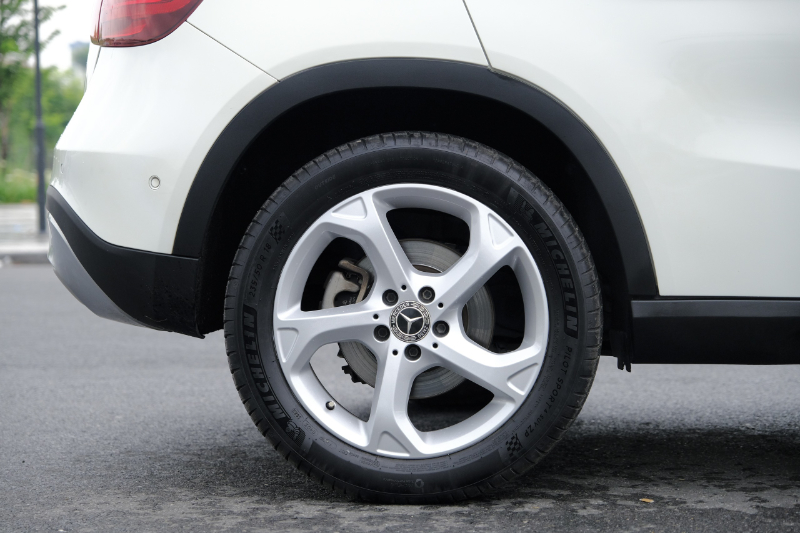 𝐌𝐞𝐫𝐜𝐞𝐝𝐞𝐬 𝐁𝐞𝐧𝐳 𝐆𝐋𝐀𝟐𝟎𝟎 𝟐𝟎𝟏𝟕 (𝐓𝐫𝐚̆́𝐧𝐠/𝐧𝐨̣̂𝐢 𝐭𝐡𝐚̂́𝐭 𝐤𝐞𝐦)