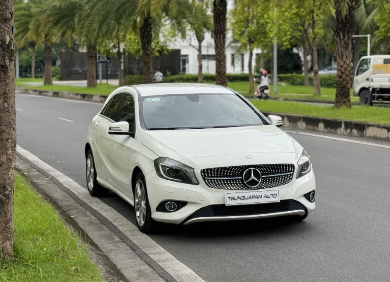 𝐌𝐞𝐫𝐜𝐞𝐝𝐞𝐬 𝐁𝐞𝐧𝐳 𝐀𝟐𝟎𝟎 𝟐𝟎𝟏𝟓 (𝐓𝐫𝐚̆́𝐧𝐠/𝐧𝐨̣̂𝐢 𝐭𝐡𝐚̂́𝐭 đ𝐞𝐧)