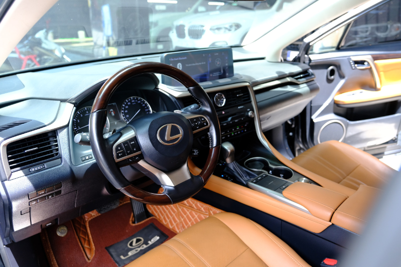 𝐋𝐞𝐱𝐮𝐬 𝐑𝐗𝟑𝟎𝟎 𝟐𝟎𝟐𝟏 (Đ𝐞𝐧/𝐧𝐨̣̂𝐢 𝐭𝐡𝐚̂́𝐭 𝐧𝐚̂𝐮)