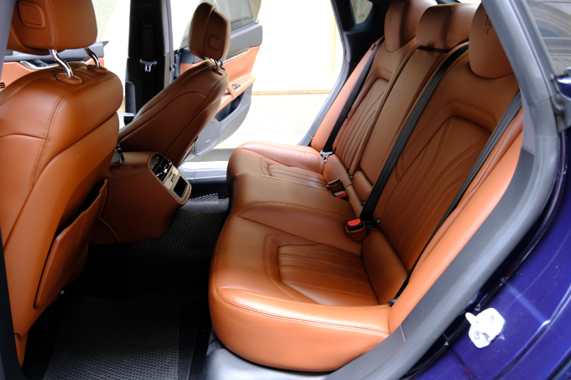 𝐌𝐚𝐬𝐞𝐫𝐚𝐭𝐢 𝐐𝐮𝐚𝐭𝐭𝐫𝐨𝐩𝐨𝐫𝐭𝐞 𝟐𝟎𝟏𝟔 (𝐗𝐚𝐧𝐡/𝐧𝐨̣̂𝐢 𝐭𝐡𝐚̂́𝐭 𝐧𝐚̂𝐮)