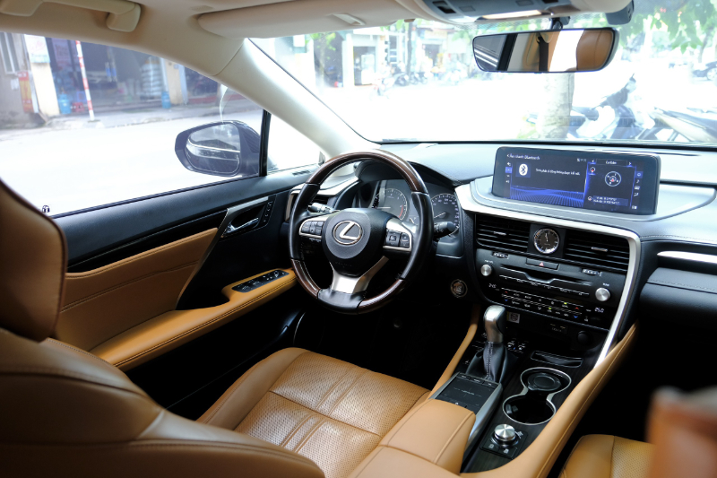 𝐋𝐞𝐱𝐮𝐬 𝐑𝐗𝟑𝟎𝟎 𝟐𝟎𝟐𝟏 (Đ𝐞𝐧/𝐧𝐨̣̂𝐢 𝐭𝐡𝐚̂́𝐭 𝐧𝐚̂𝐮)