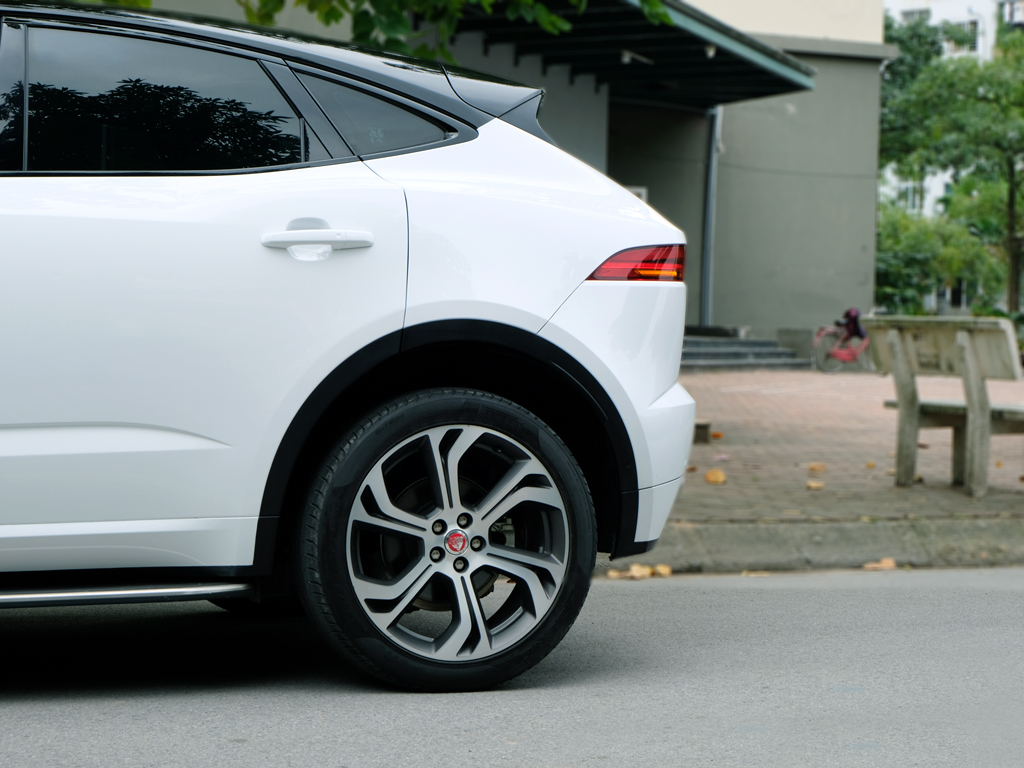 Jaguar E-Pace 2017