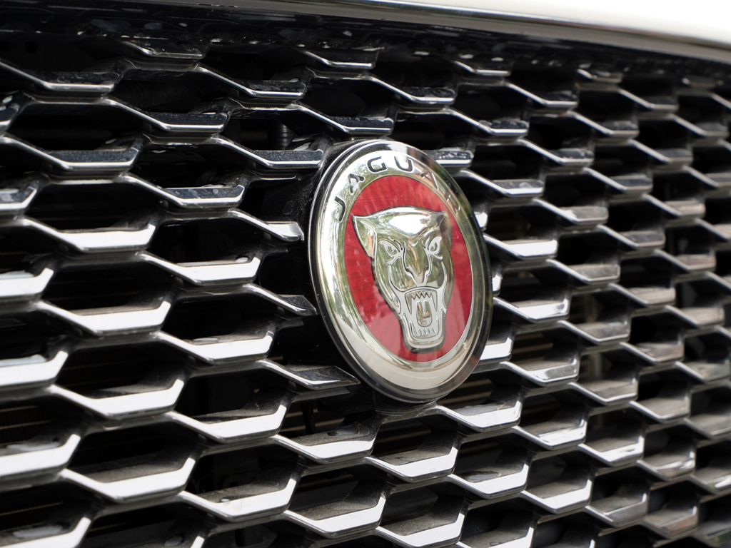 Jaguar E-Pace 2017