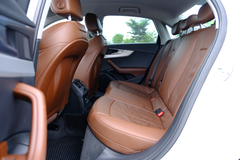 𝐀𝐮𝐝𝐢 𝐀𝟒 𝟐𝟎𝟏𝟔 (𝐓𝐫𝐚̆́𝐧𝐠/𝐧𝐨̣̂𝐢 𝐭𝐡𝐚̂́𝐭 𝐧𝐚̂𝐮)