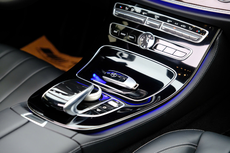 𝐌𝐞𝐫𝐜𝐞𝐝𝐞𝐬 𝐁𝐞𝐧𝐳 𝐄𝟐𝟓𝟎 𝟐𝟎𝟏𝟕 (𝐍𝐚̂𝐮/𝐧𝐨̣̂𝐢 𝐭𝐡𝐚̂́𝐭 đ𝐞𝐧)