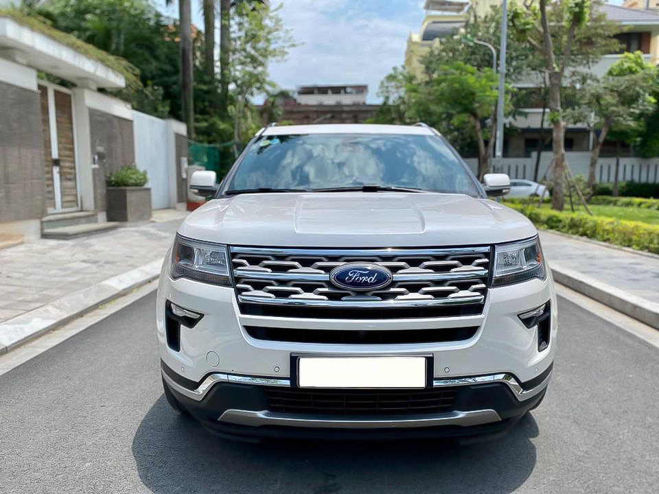 Ford Explorer 2018 Trắng