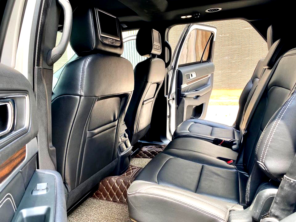 Ford Explorer 2018 Trắng