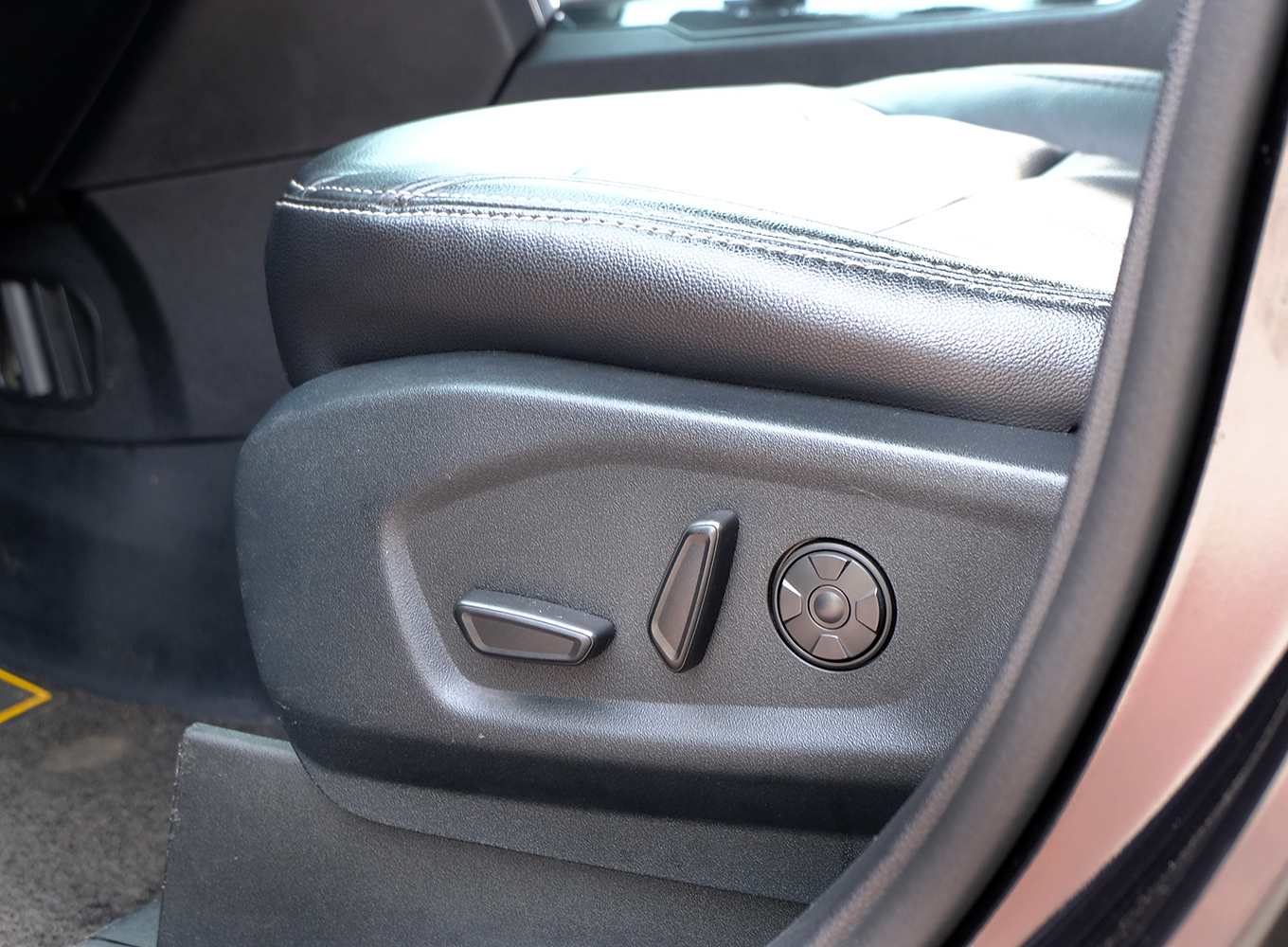 Ford Explorer 2018 đen