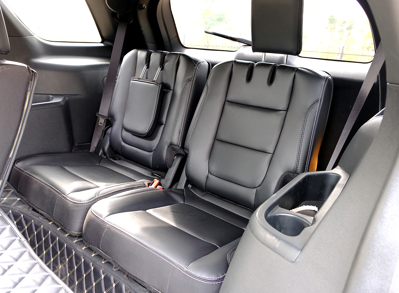 Ford Explorer 2018 đen