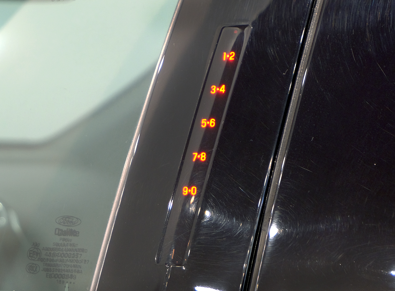 Ford Explorer 2018 đen