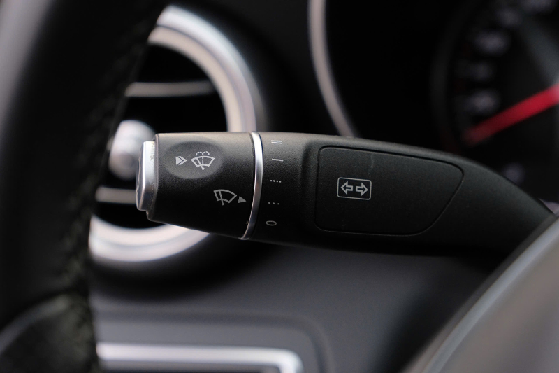 𝐌𝐞𝐫𝐜𝐞𝐝𝐞𝐬 𝐁𝐞𝐧𝐳 𝐂𝟐𝟎𝟎 𝐛𝐚̉𝐧 𝐅𝐮𝐥𝐥 𝟐𝟎𝟏𝟖 (Đ𝐞𝐧/𝐧𝐨̣̂𝐢 𝐭𝐡𝐚̂́𝐭 đ𝐞𝐧)