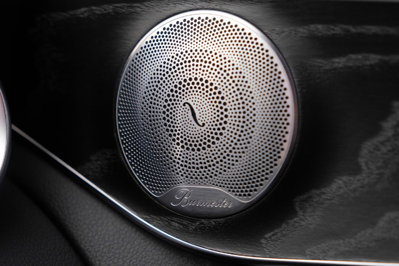 𝐌𝐞𝐫𝐜𝐞𝐝𝐞𝐬 𝐁𝐞𝐧𝐳 𝐂𝟐𝟎𝟎 𝐛𝐚̉𝐧 𝐅𝐮𝐥𝐥 𝟐𝟎𝟏𝟖 (Đ𝐞𝐧/𝐧𝐨̣̂𝐢 𝐭𝐡𝐚̂́𝐭 đ𝐞𝐧)