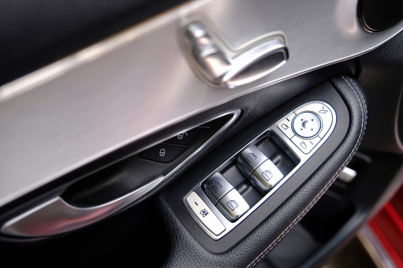 𝐌𝐞𝐫𝐜𝐞𝐝𝐞𝐬 𝐁𝐞𝐧𝐳 𝐂𝟏𝟖𝟎 𝟐𝟎𝟐𝟎 (Đ𝐨̉/𝐧𝐨̣̂𝐢 𝐭𝐡𝐚̂́𝐭 đ𝐞𝐧)