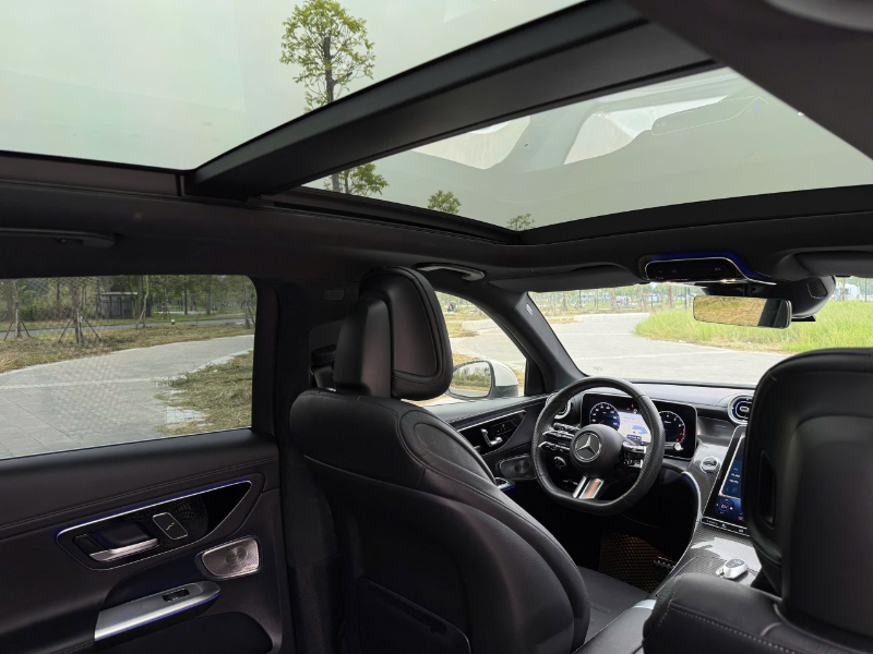 𝐌𝐞𝐫𝐜𝐞𝐝𝐞𝐬 𝐁𝐞𝐧𝐳 𝐆𝐋𝐂𝟑𝟎𝟎 𝟒𝐦𝐚𝐭𝐢𝐜 𝟐𝟎𝟐𝟑 (𝐓𝐫𝐚̆́𝐧𝐠/𝐧𝐨̣̂𝐢 𝐭𝐡𝐚̂́𝐭 đ𝐞𝐧)