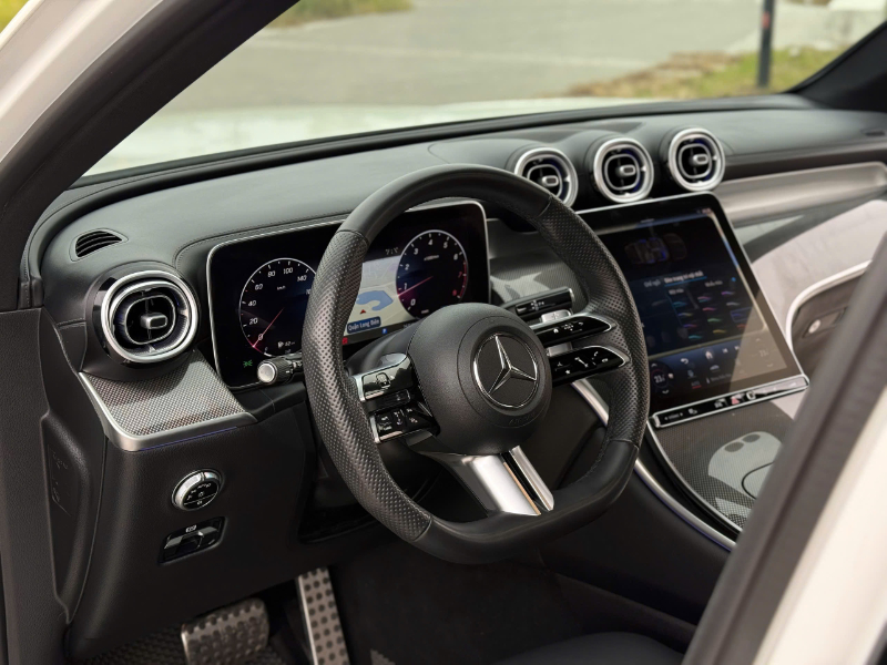 𝐌𝐞𝐫𝐜𝐞𝐝𝐞𝐬 𝐁𝐞𝐧𝐳 𝐆𝐋𝐂𝟑𝟎𝟎 𝟒𝐦𝐚𝐭𝐢𝐜 𝟐𝟎𝟐𝟑 (𝐓𝐫𝐚̆́𝐧𝐠/𝐧𝐨̣̂𝐢 𝐭𝐡𝐚̂́𝐭 đ𝐞𝐧)