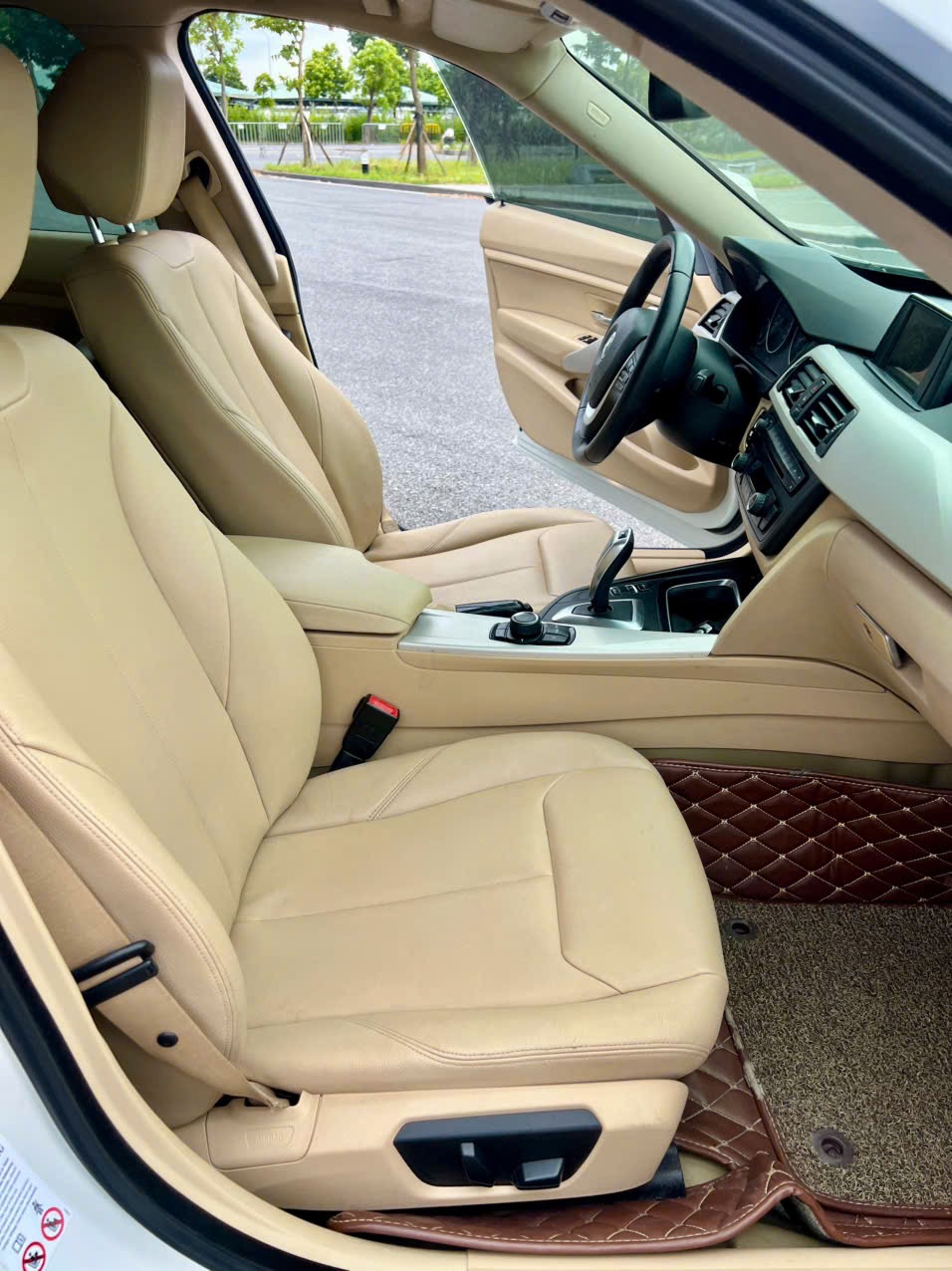 𝐁𝐌𝐖 𝟑𝟐𝟎𝐢 𝐆𝐓𝟐𝟎𝟏𝟒 (𝐓𝐫𝐚̆́𝐧𝐠 | 𝐍𝐨̣̂𝐢 𝐭𝐡𝐚̂́𝐭 𝐤𝐞𝐦)