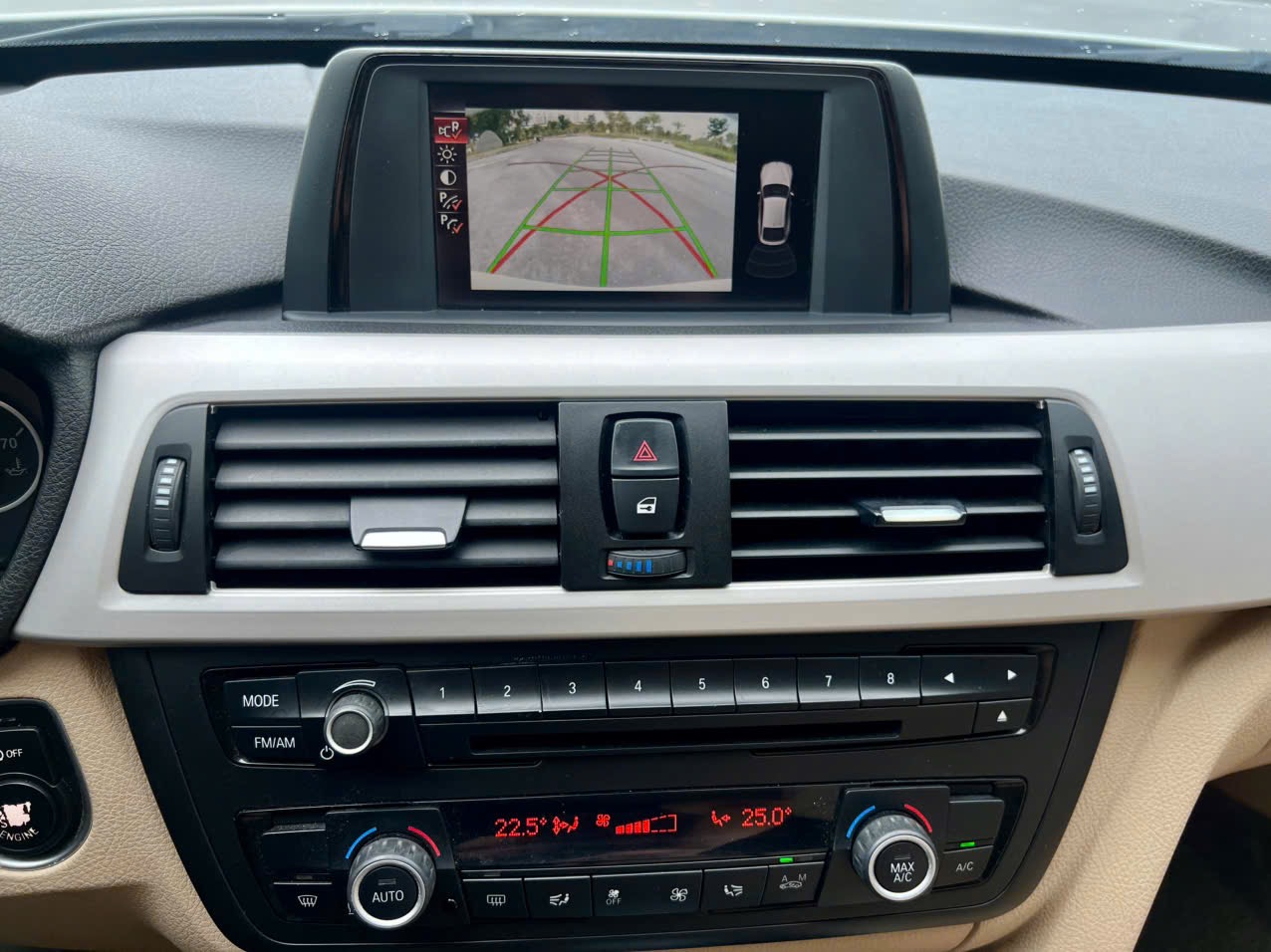 𝐁𝐌𝐖 𝟑𝟐𝟎𝐢 𝐆𝐓𝟐𝟎𝟏𝟒 (𝐓𝐫𝐚̆́𝐧𝐠 | 𝐍𝐨̣̂𝐢 𝐭𝐡𝐚̂́𝐭 𝐤𝐞𝐦)