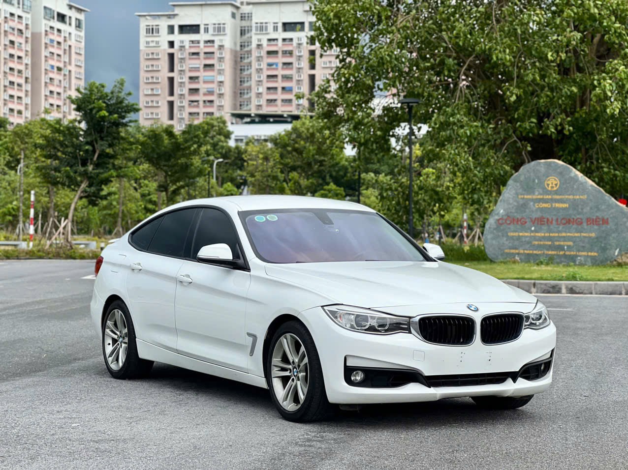 𝐁𝐌𝐖 𝟑𝟐𝟎𝐢 𝐆𝐓𝟐𝟎𝟏𝟒 (𝐓𝐫𝐚̆́𝐧𝐠 | 𝐍𝐨̣̂𝐢 𝐭𝐡𝐚̂́𝐭 𝐤𝐞𝐦)