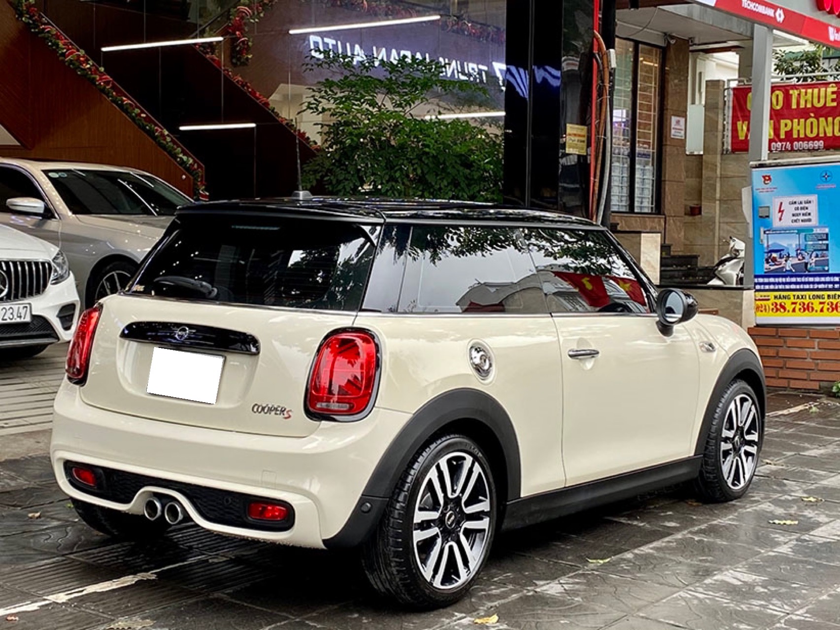 Mini Cooper S 2019 (Trắng/nội thất nâu)