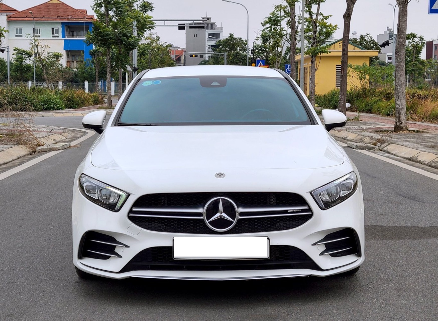 Mercedes A35 4matic 2021 (Trắng/nội thất nâu)