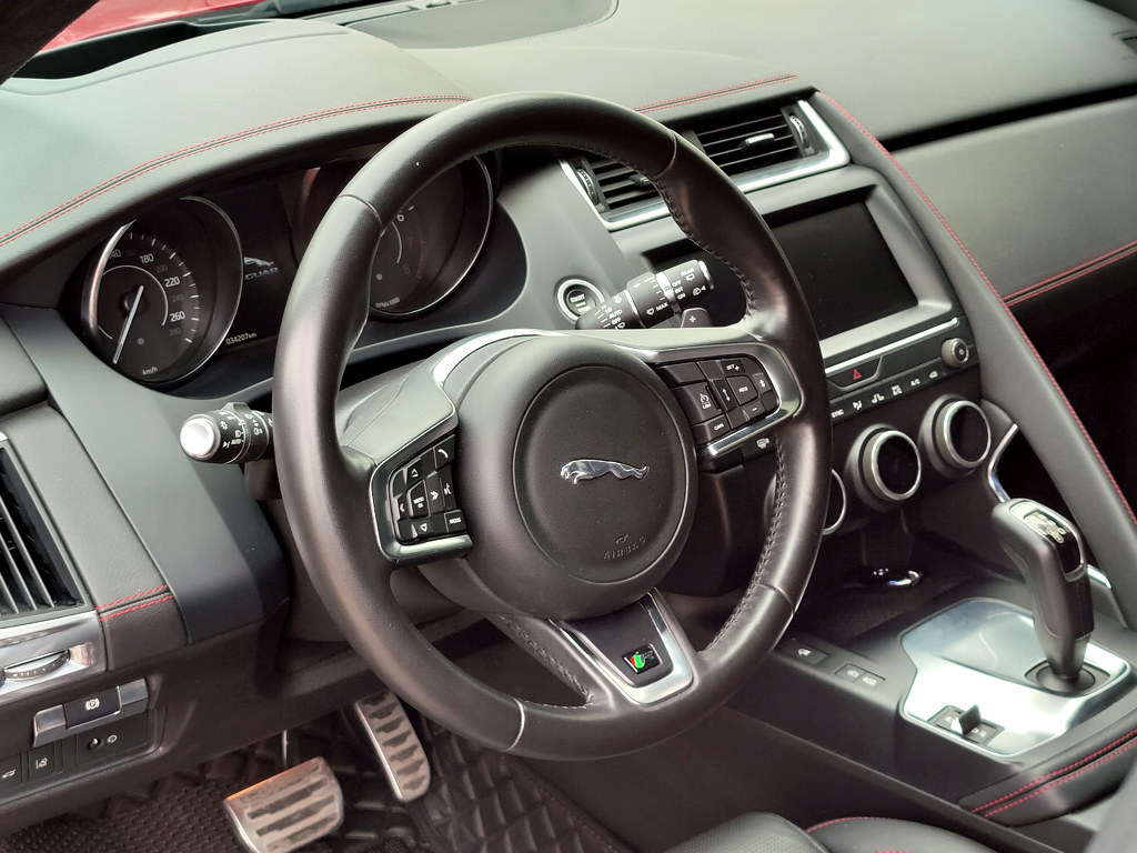 Jaguar E Pace 2017 Đỏ