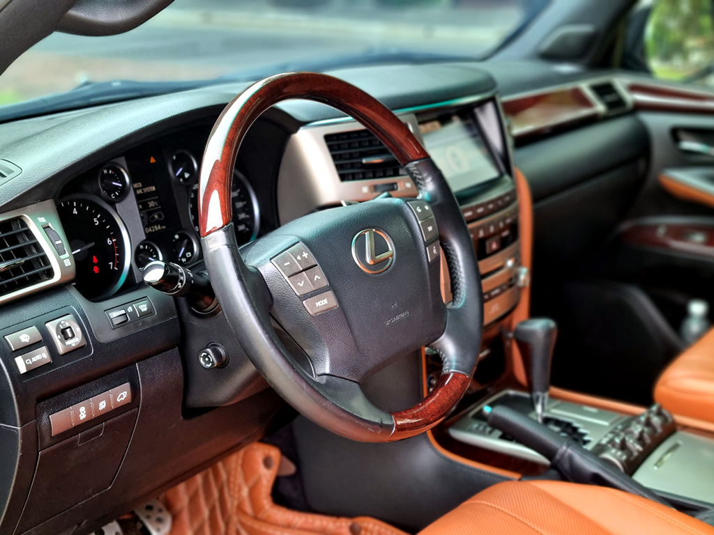 Lexus LX570 2014 Đen