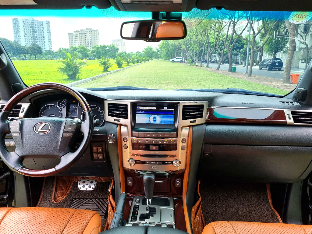 Lexus LX570 2014 Đen