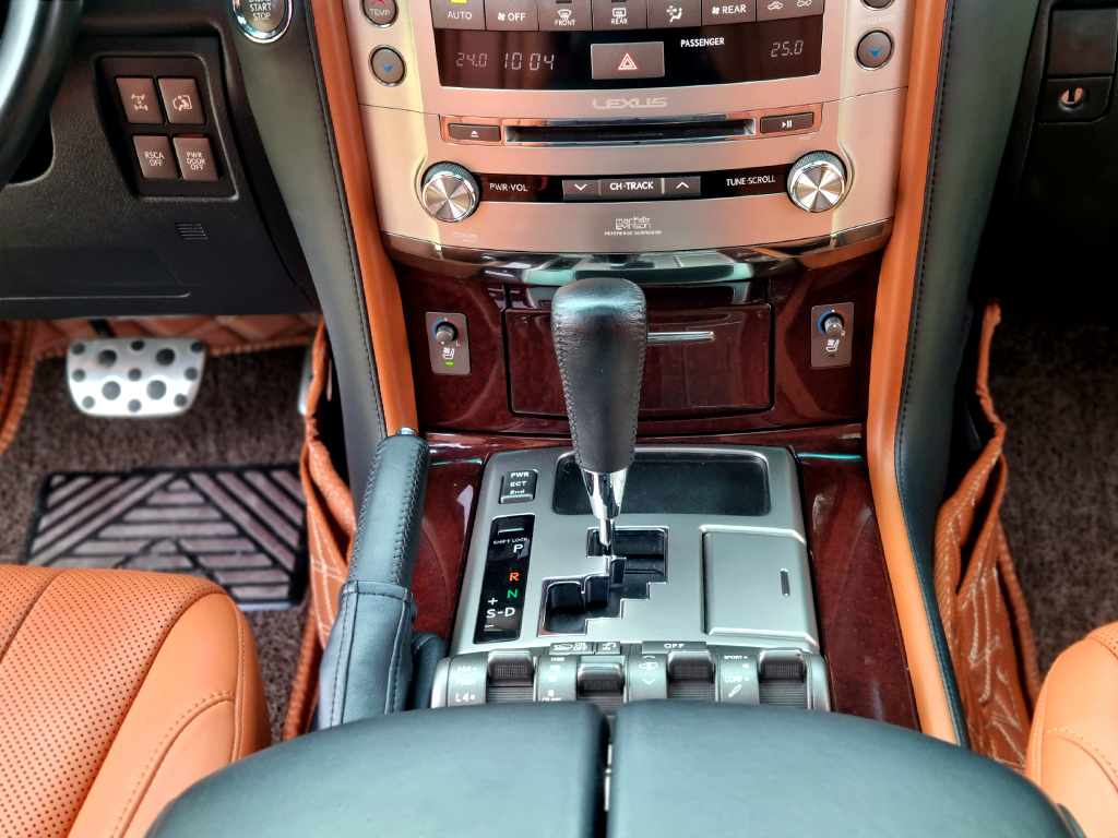 Lexus LX570 2014 Đen