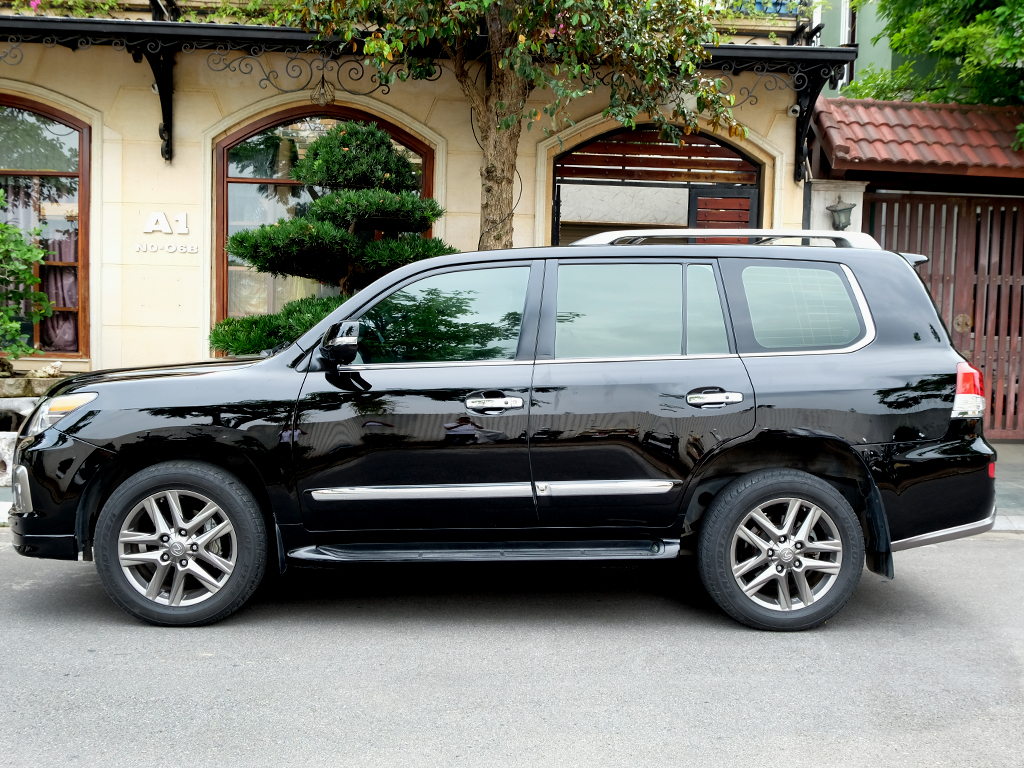 Lexus LX570 2014 Đen