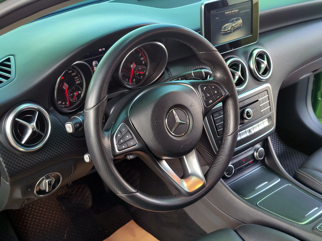 Mercedes A200 2016 Xanh